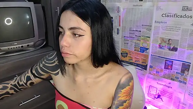 i am nina  online show from 02.28.25