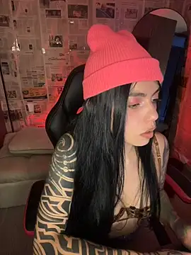 i am nina  online show from 04.15.26