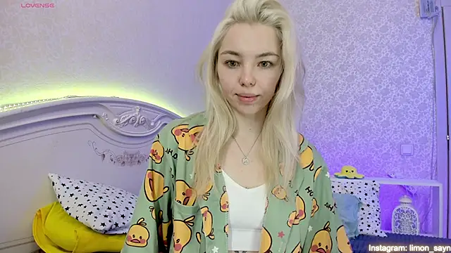 LillyMoure  online show from 02.26.25