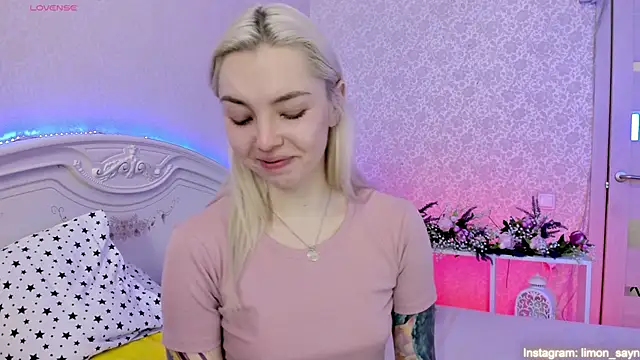 LillyMoure  online show from 03.09.25