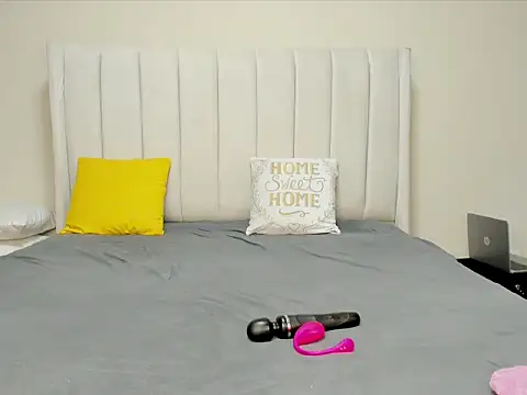  heavenlysent online show from 10.13.25