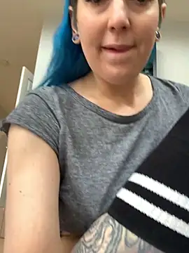 MissCumberdale online show from 01.05.25