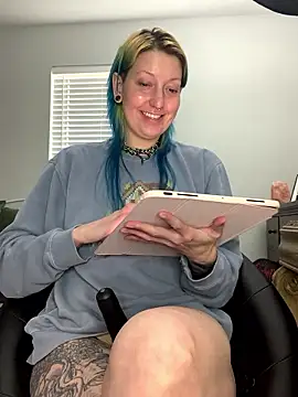 MissCumberdale online show from 01.17.26