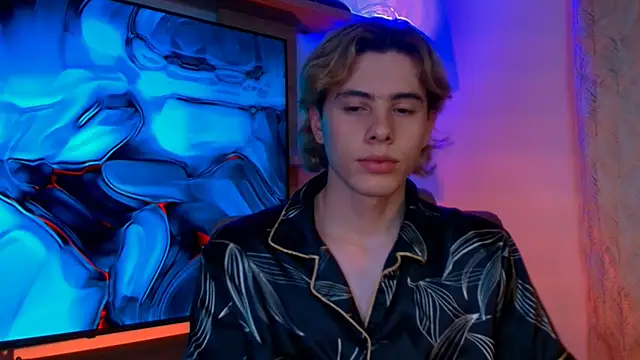 Snapshot of dimitri_tv chatting on 09.22.25 dimitri tv online show from 09.22.25