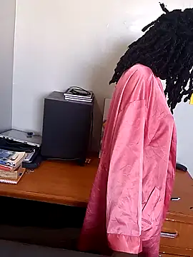 Snapshot of Prettybecs chatting on 02.09.25 Prettybecs online show from 02.09.25