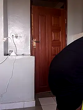 Snapshot of Prettybecs chatting on 02.13.25 Prettybecs online show from 02.13.25