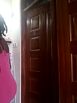 Snapshot of Prettybecs chatting on 03.04.25 Prettybecs online show from 03.04.25