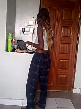 Snapshot of Prettybecs chatting on 10.16.25 Prettybecs online show from 10.16.25