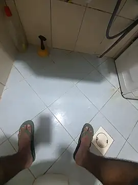 Snapshot of dream_catcher chatting on 11.22.25 dream catcher online show from 11.22.25