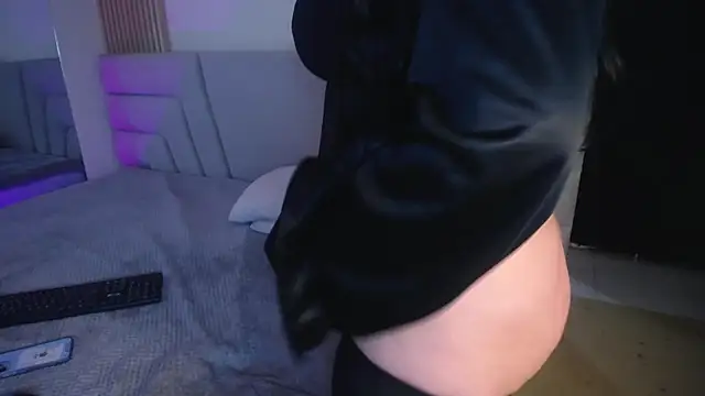 Miss Loise online show from 11.15.25