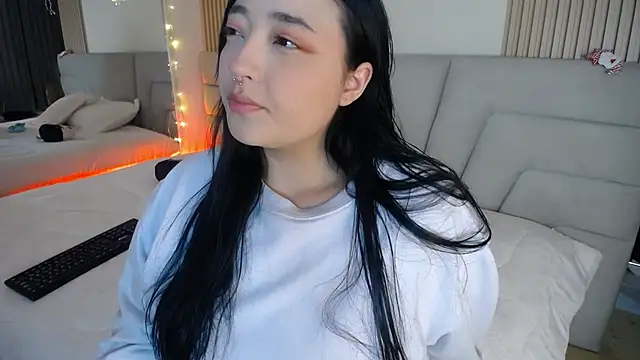 Miss Loise online show from 12.15.25