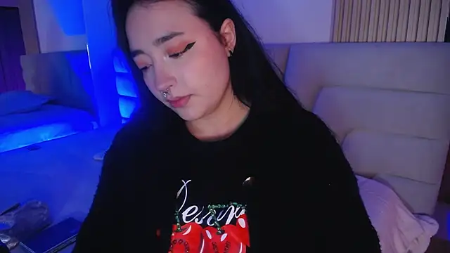 Snapshot of Miss_Loise chatting on 04.29.26 Miss Loise online show from 04.29.26