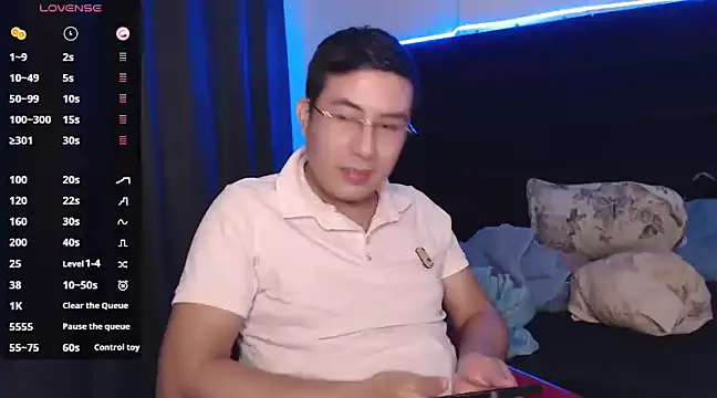 andrewmhilton  online show from 03.12.25