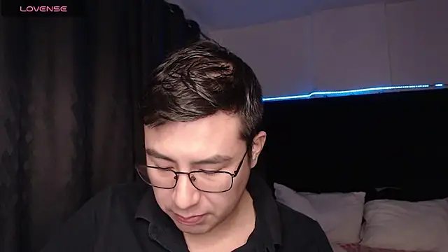 andrewmhilton  online show from 02.12.26