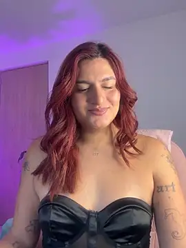 Snapshot of ari_artis chatting on 10.04.25 ari artis online show from 10.04.25