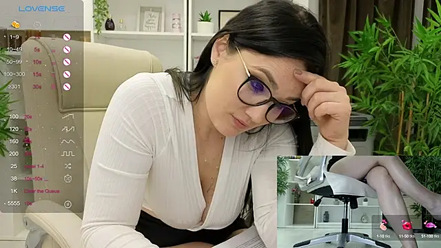 SelineSole online show from 02.04.25