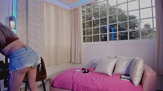 AlejandraDangerGirl online show from 02.22.25