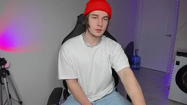 Vincent Strong online show from 12.04.24