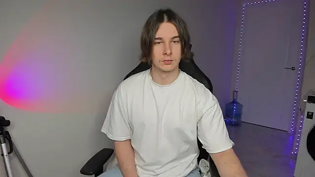 Vincent Strong online show from 12.20.24