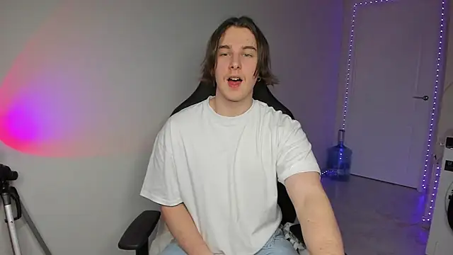 Vincent Strong online show from 12.20.24