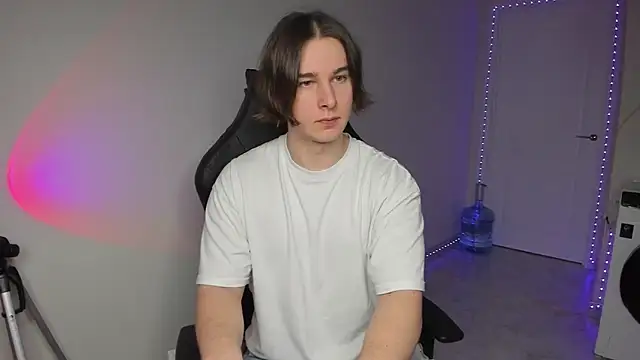 Vincent Strong online show from 12.24.24