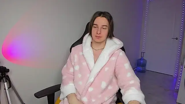 Vincent Strong online show from 01.03.25