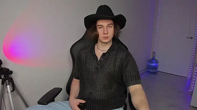 Vincent Strong online show from 01.05.25