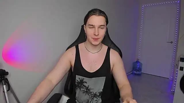 Vincent Strong online show from 01.22.25