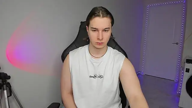 Vincent Strong online show from 02.03.25