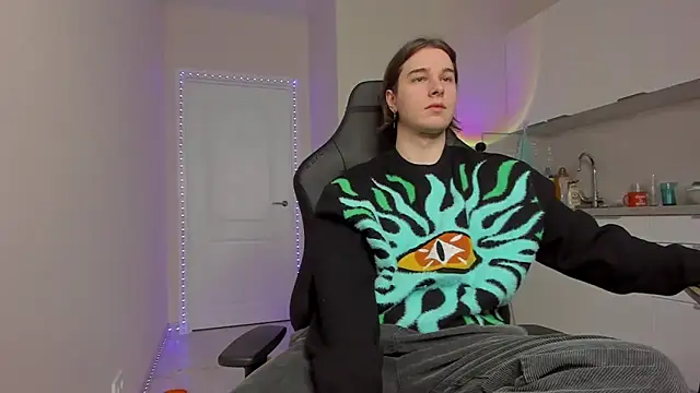 Vincent Strong online show from 02.26.25