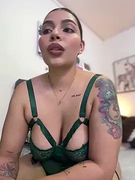 GigiiStone online show from 01.07.25