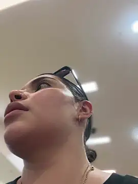 GigiiStone online show from 01.31.25