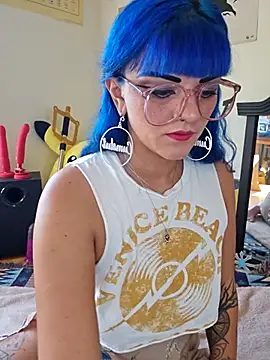 Snapshot of anyalikestosuck chatting on 09.19.25 anyalikestosuck online show from 09.19.25