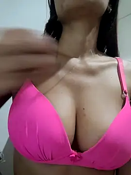 Snapshot of luz_94 chatting on 04.27.26 luz 94 online show from 04.27.26
