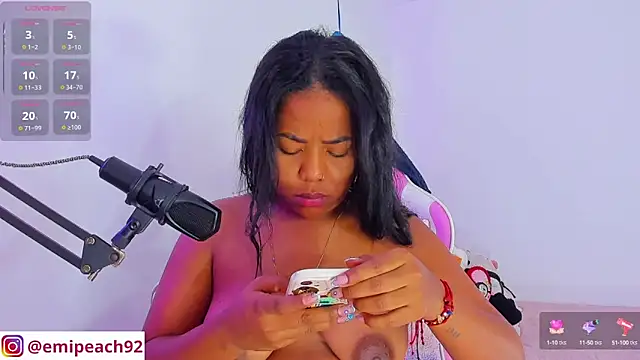 Snapshot of samanthaabloom chatting on 09.19.25 samanthaabloom online show from 09.19.25