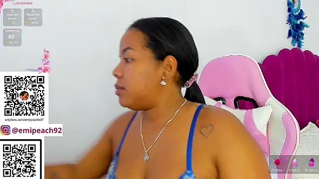 Snapshot of samanthaabloom chatting on 05.20.26 samanthaabloom online show from 05.20.26