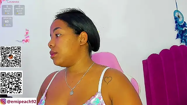 Snapshot of samanthaabloom chatting on 06.26.26 samanthaabloom online show from 06.26.26