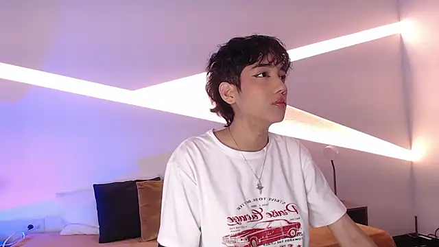 hot little bunny online show from 02.20.25