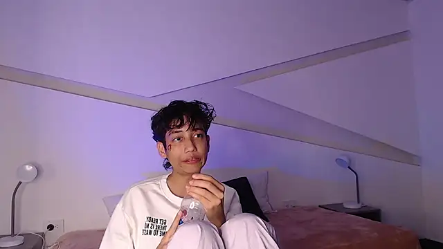 hot little bunny online show from 03.01.25