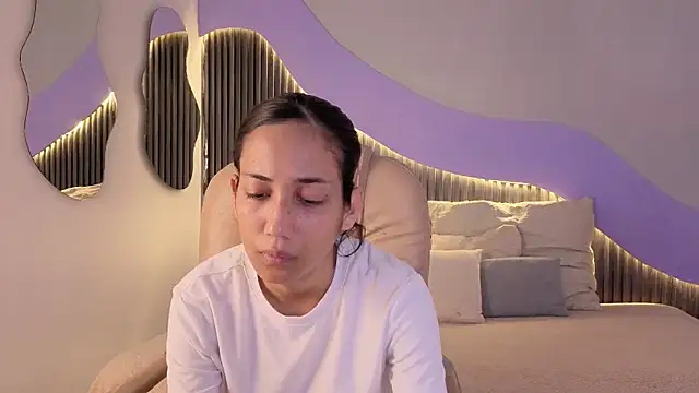 hot little bunny online show from 02.05.26