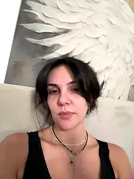 TaniaAmore online show from 10.11.25