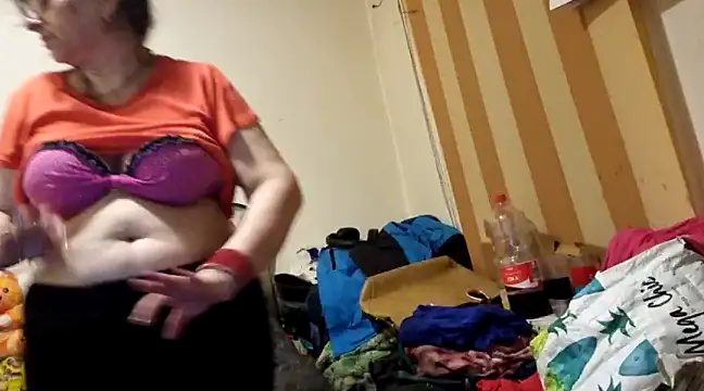 Samantha Squirtxh online show from 03.15.25