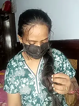 Snapshot of your-naina chatting on 09.20.25 your-naina online show from 09.20.25