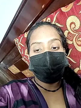 Snapshot of your-naina chatting on 11.02.25 your-naina online show from 11.02.25