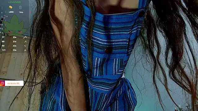 Snapshot of VickyJackson_ chatting on 02.05.25 VickyJackson online show from 02.05.25