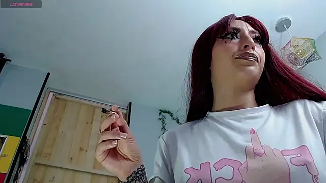 Snapshot of VickyJackson_ chatting on 02.12.25 VickyJackson online show from 02.12.25