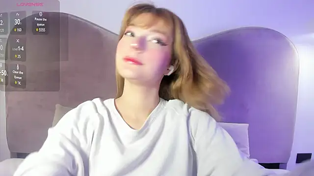 Snapshot of Ania_jones chatting on 02.13.25 Ania jones online show from 02.13.25