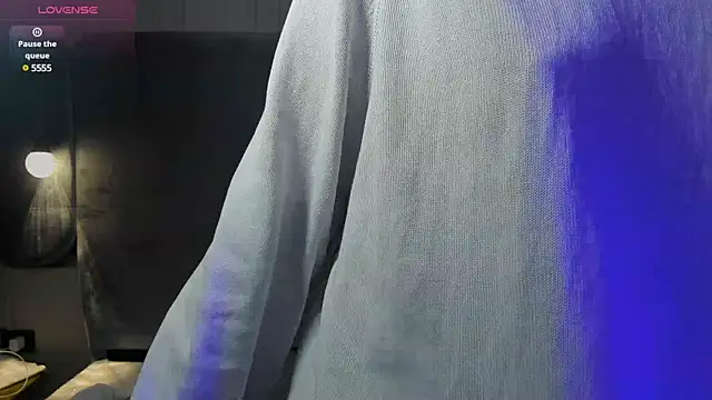 Snapshot of Ania_jones chatting on 03.11.25 Ania jones online show from 03.11.25