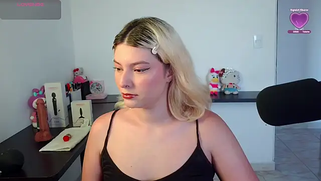 Snapshot of Ania_jones chatting on 07.24.26 Ania jones online show from 07.24.26