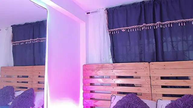Snapshot of shantal_rosse1 chatting on 02.07.25 shantal rosse1 online show from 02.07.25
